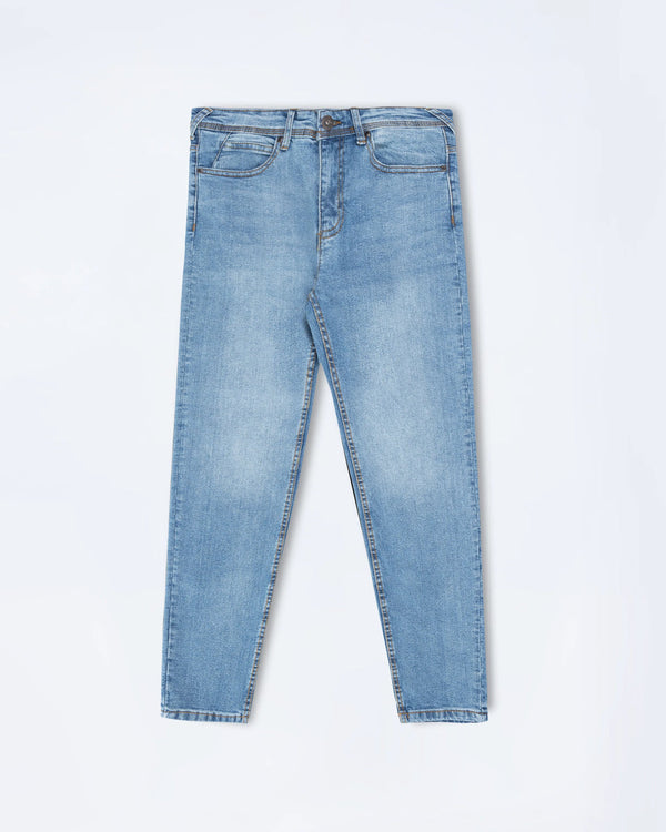 Good fellow (light blue) straight fit.